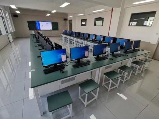 兰州外语职业学院信息技术应用与发展探析